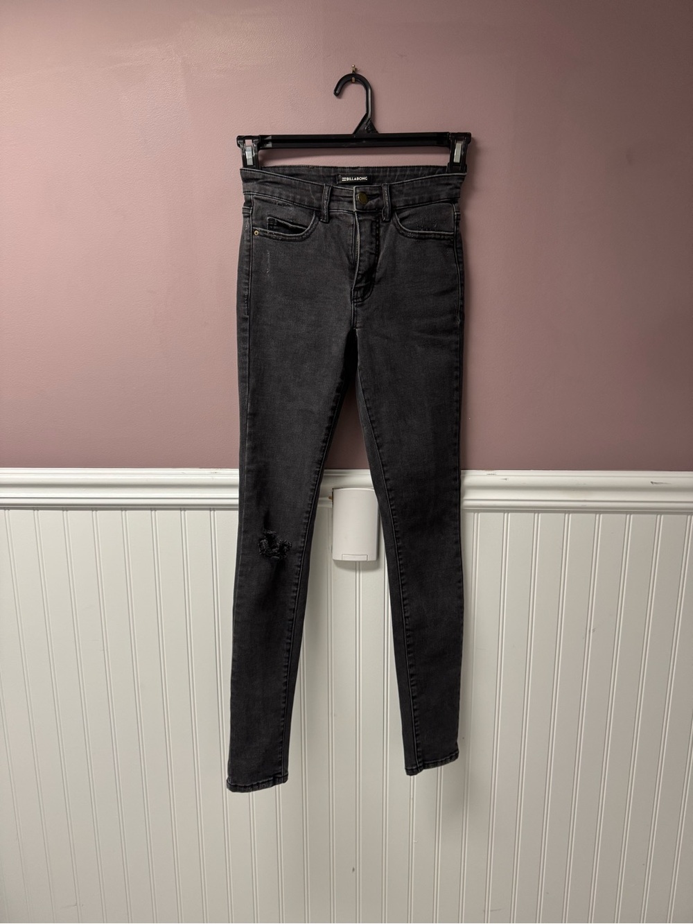 Billabong Women’s Gray Washed Skinny Jeans